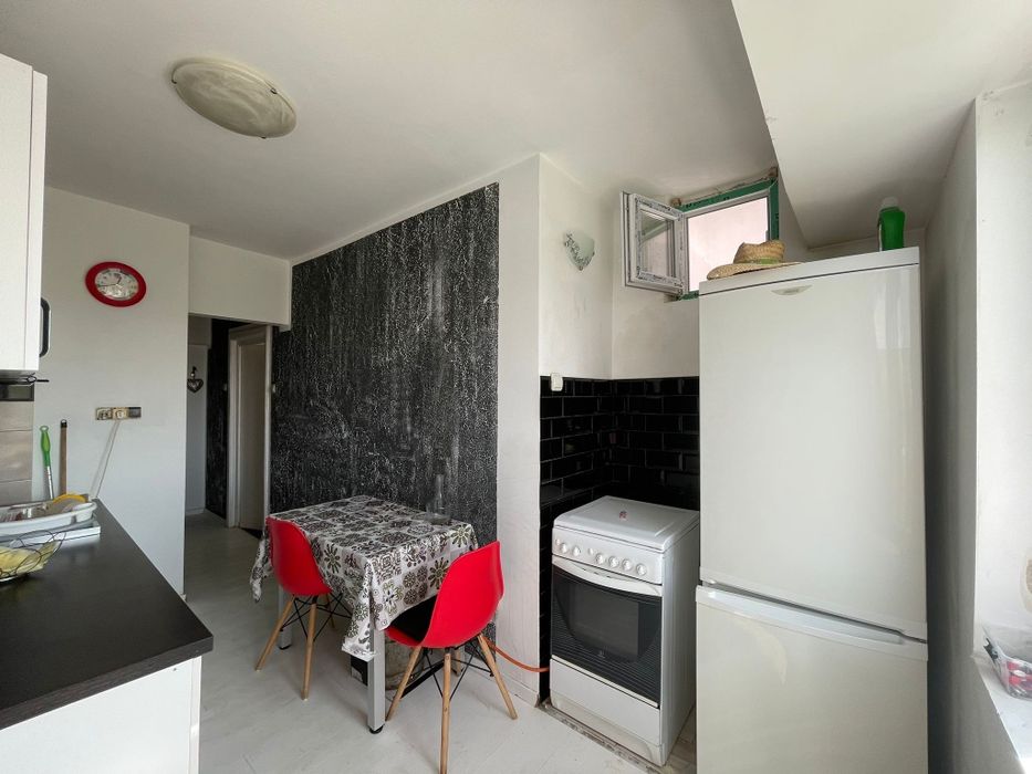 Apartament 2 camere decomandat de închiriat – Centru