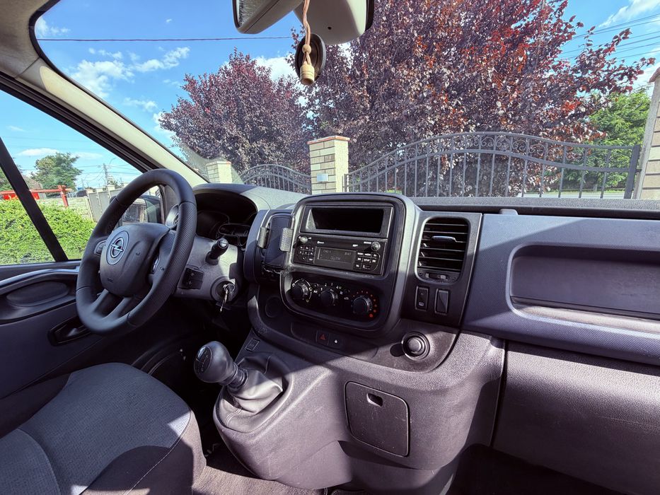 Opel Vivaro 1.6Cdti Bi-turbo modelul Lung / Rate Fixe / Garantie / buy-back / Livrare