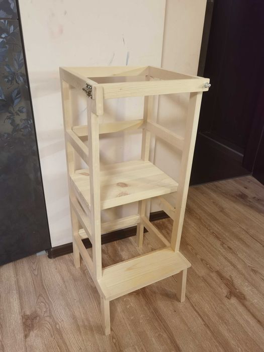 Learning tower / кула монтесори с подвижни стъпала.