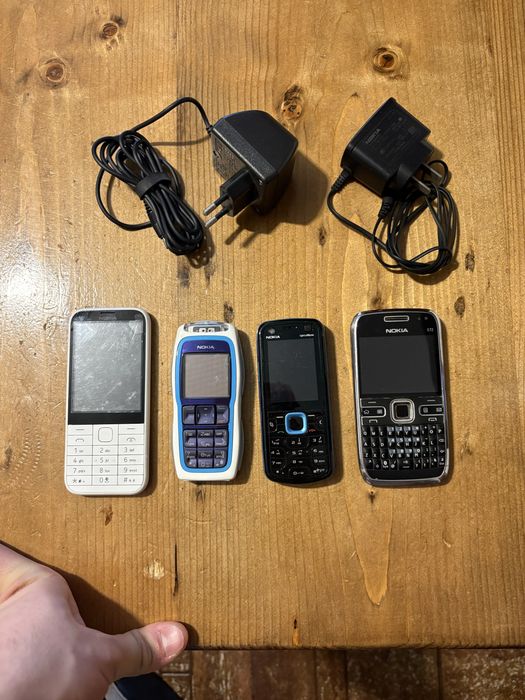 vand telefoane vechi