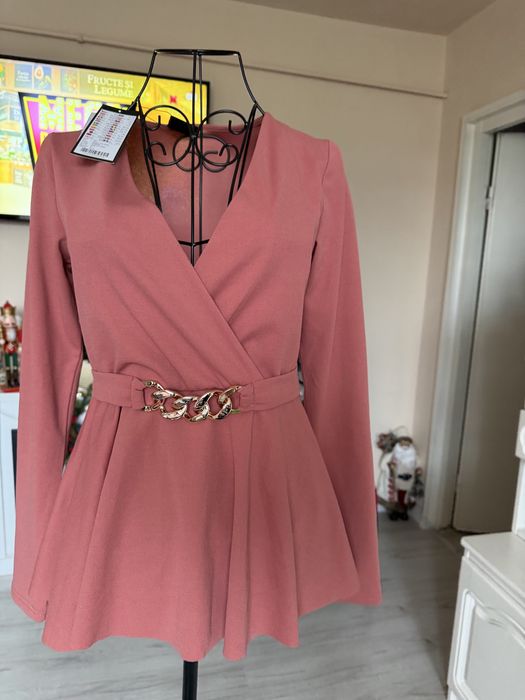 Bluza Xs- Amisu- noua, cu eticheta