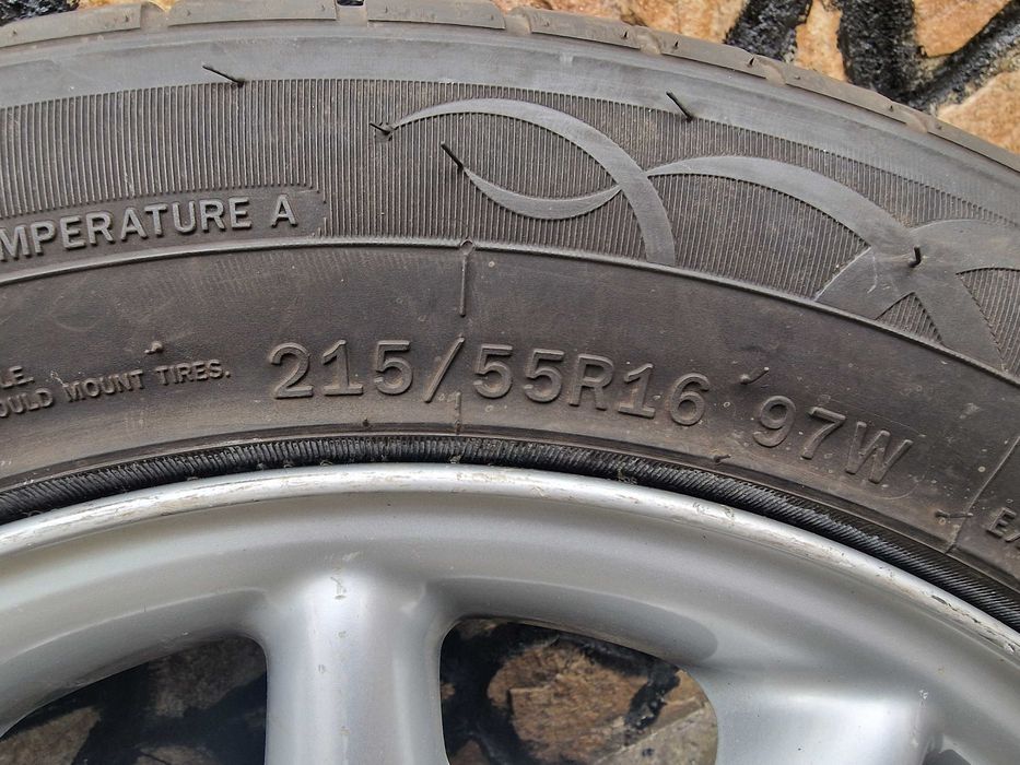 Гуми с джанти 215/55/16