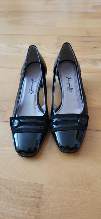 Pantofi noi, piele naturala