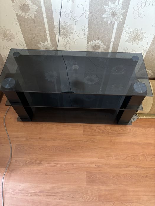 Стол журнальный стеклянный