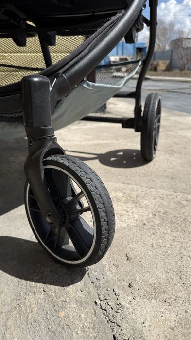 Продам коляску для двойни