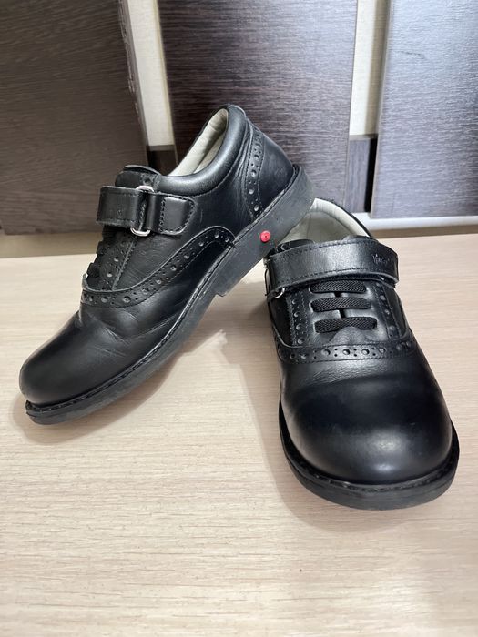 продам школьную обувь на мальчика