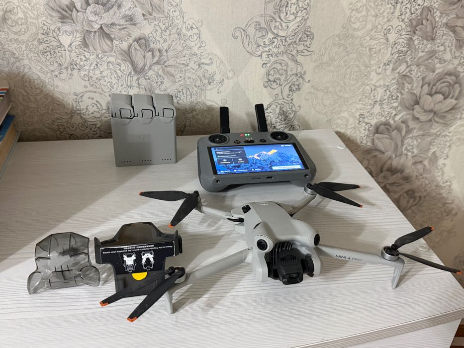 Дрон DJI mini 4 pro RC2