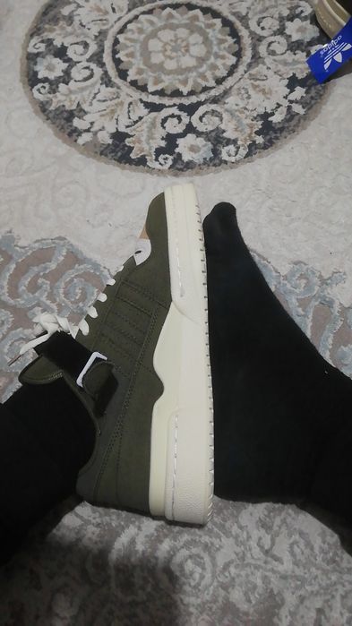 Новый кроссовки размер 42   -   ( 41 )