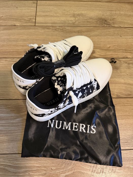 Sneakers Numeris alb/negru – Mărimea 44 – Noi