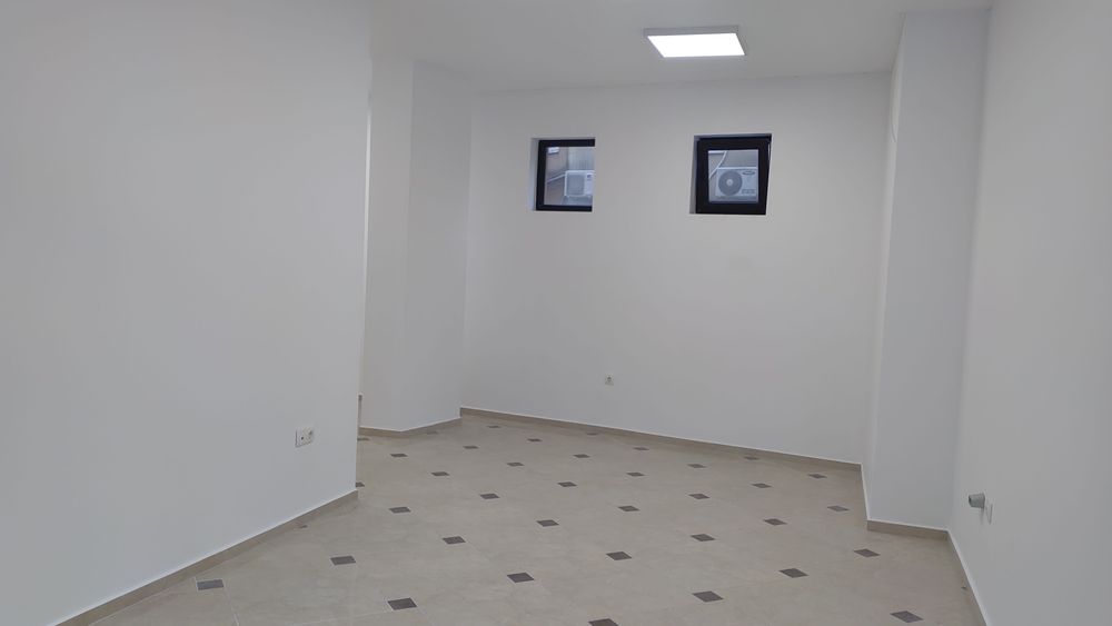 Дава се под наем Магазин в Варна, Център - 43 кв.м за 383.52 € - Снимка #7