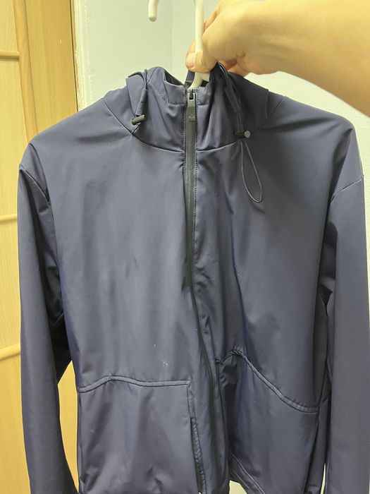 Продаётся демисезонная куртка!