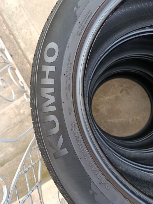 215_55_R17 Kumho Ecsta