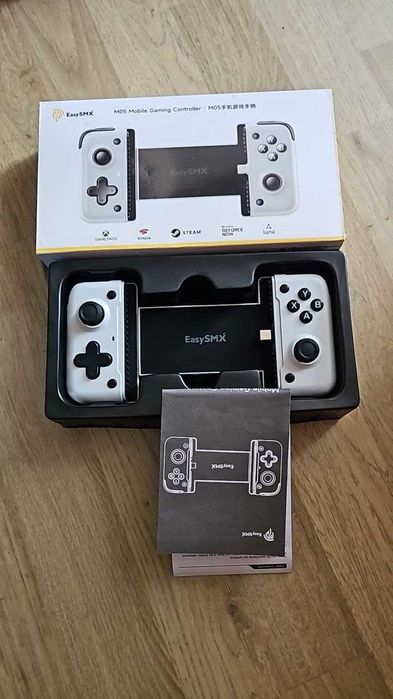 Мобилен геймърски контролер EasySMX M05 за Android и iPhone