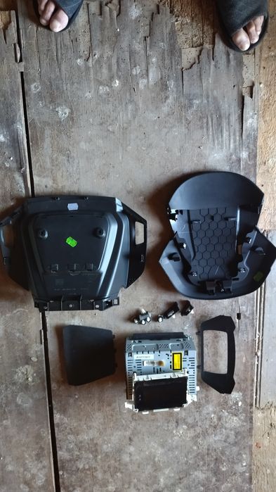 Vand unitate radio cd Ford Kuga 2