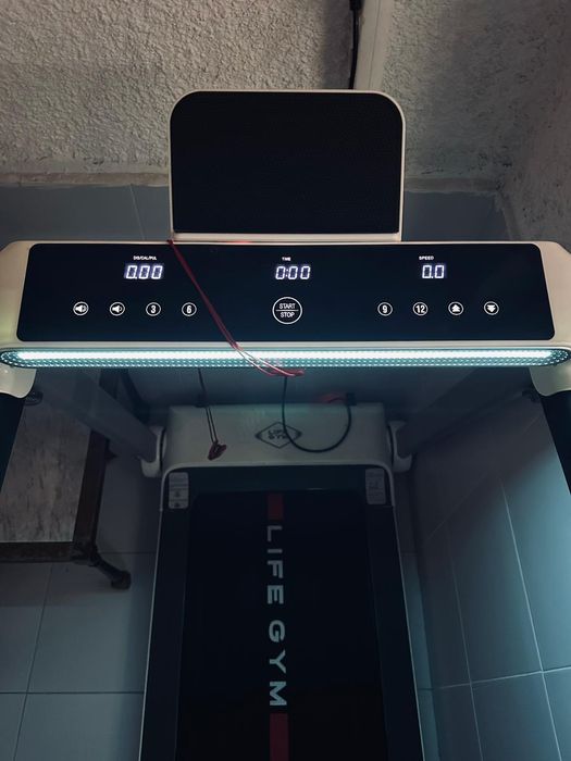 Бягаща пътечка Life Gym