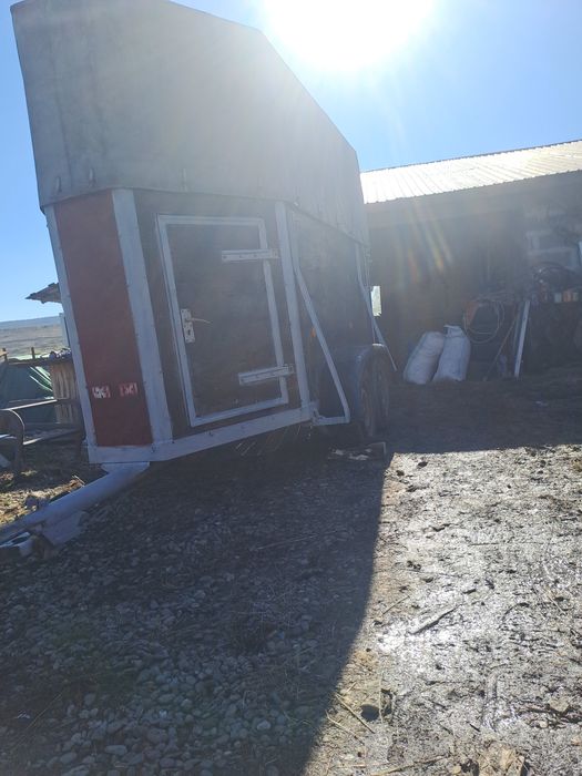 De vânzare remorca animale