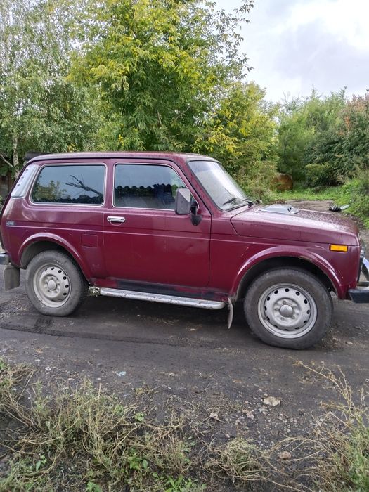 Нива срочно продам