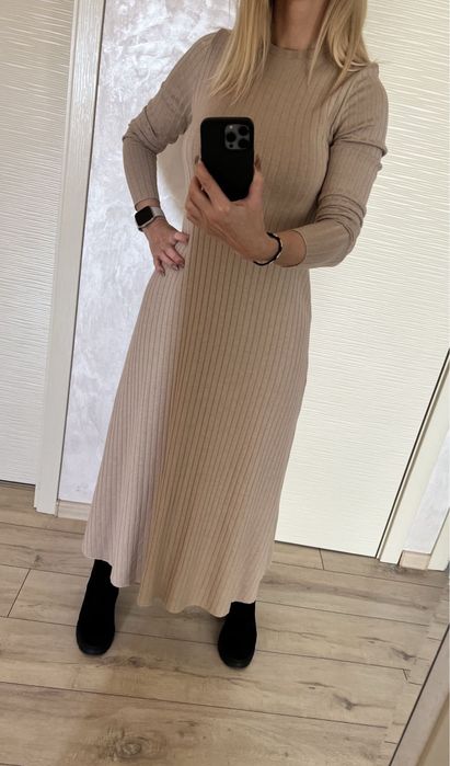 Есенни рокли размер М