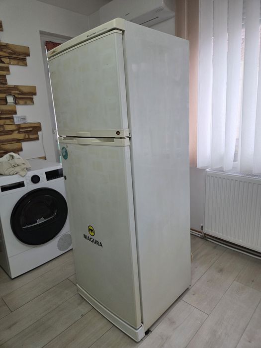 Работещ  хладилник