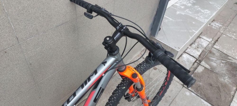 Продавам немски алуминиев велосипед   26 цола,37 см