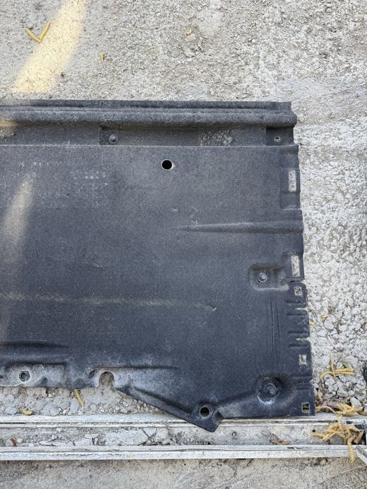 Scut lateral stanga Audi A4 B8 2008-2015 8K0825207D 8K0 825 207 D