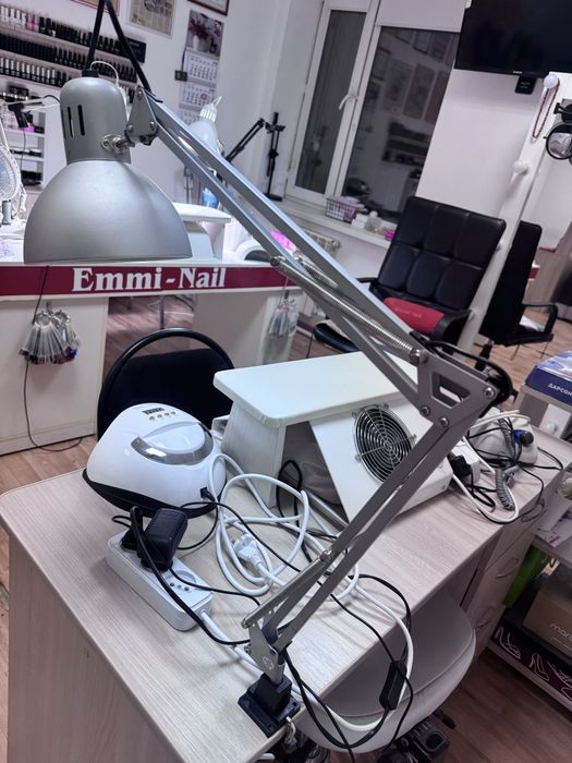 Стол компьтерный , маникюрный