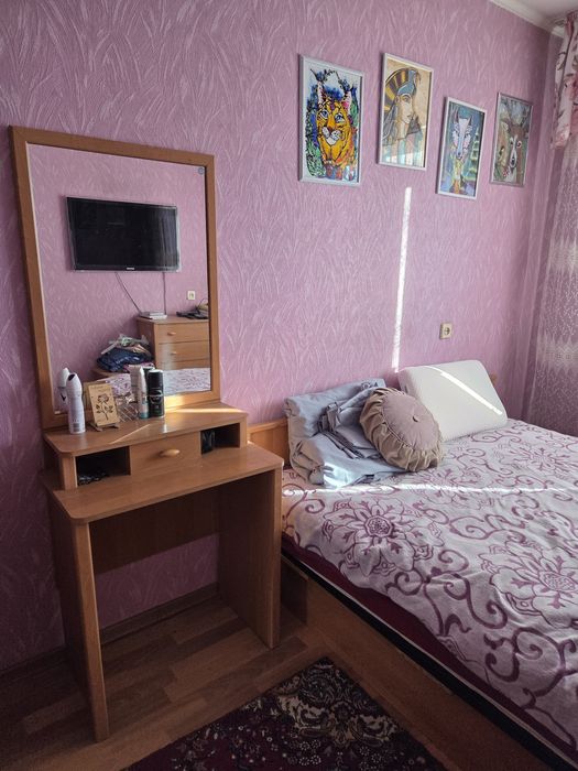 Продам спальный гарнитур