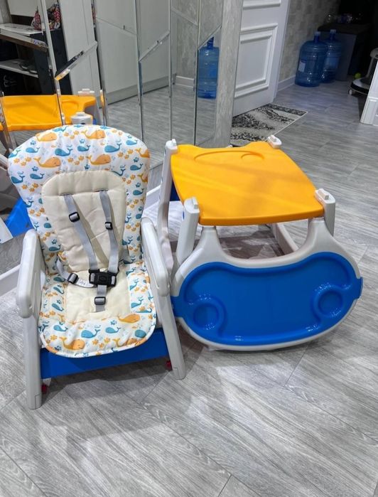 Стулчик для кормления - парта для малышей универсальный 2в1