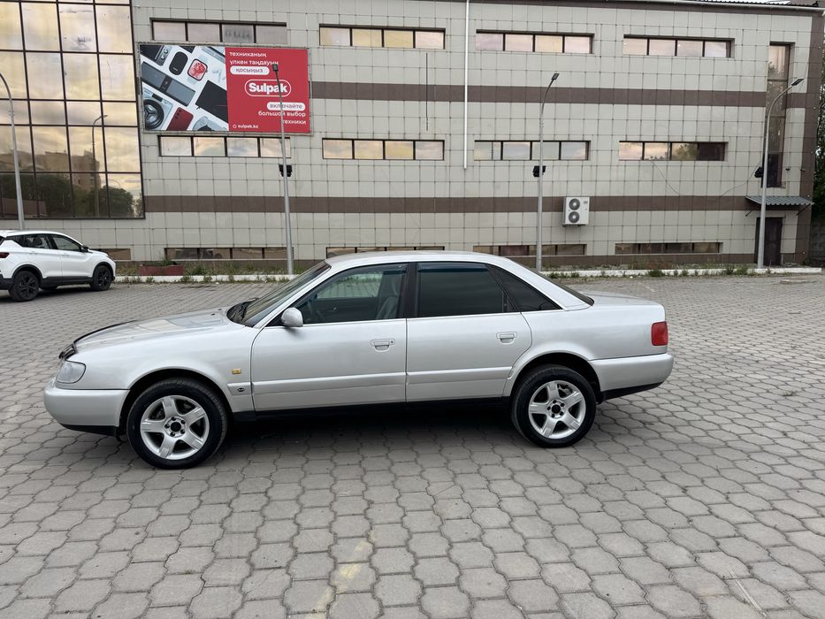 Ауди А6 автомат 2.6