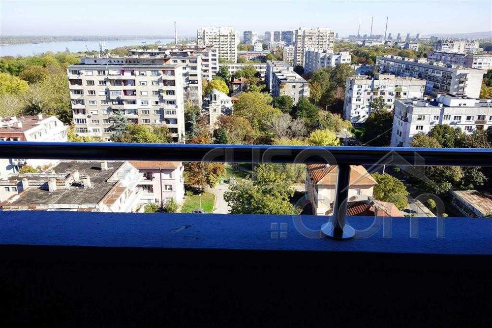 Продава се Тристаен апартамент в Русе, Алеи Възраждане - 98 кв.м за 1725 €/кв.м - Снимка #15