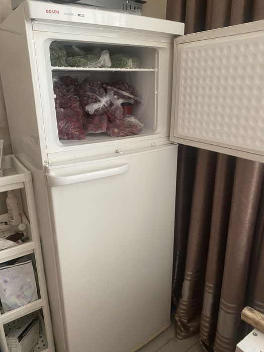 Продам холодильник