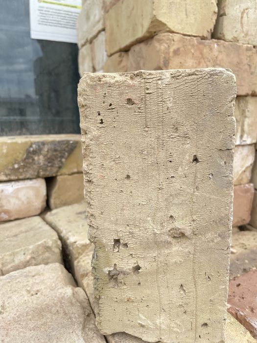 Гишт полтора баландлиги 9 см