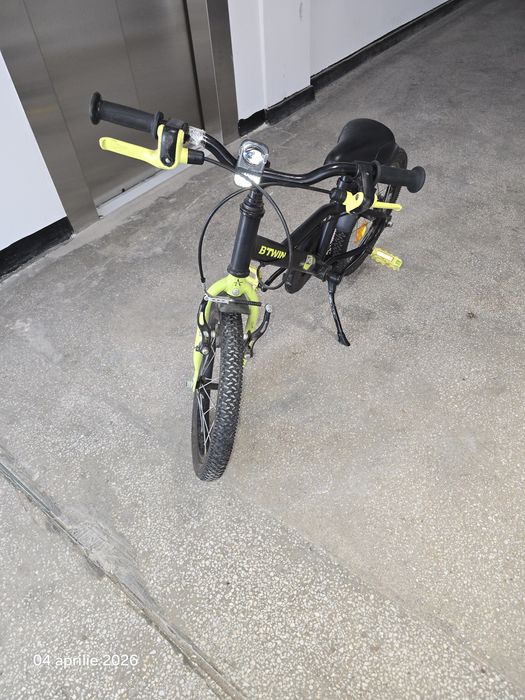 Bicicleta pentru copii cu roti pe 16