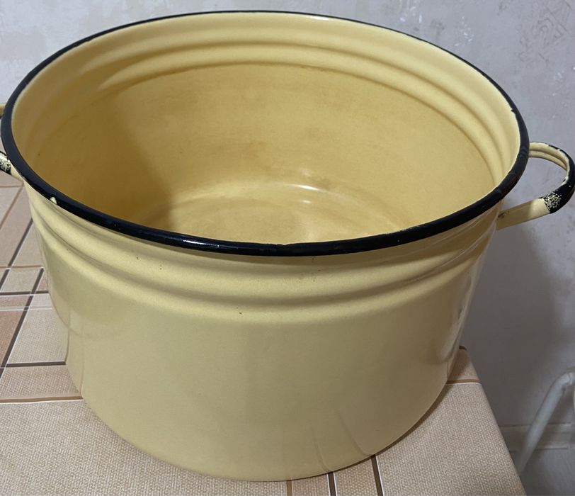 Продам кастрюлю