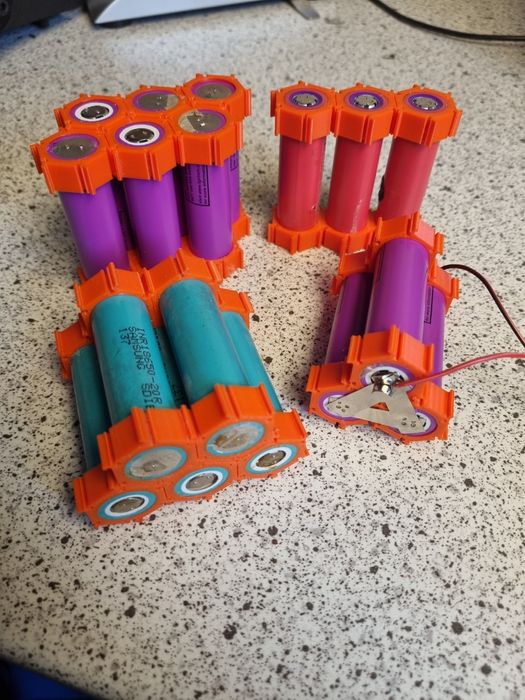 Держатели / холдер / литий-ионный / 18650 / 26650 / 32650 / 32700