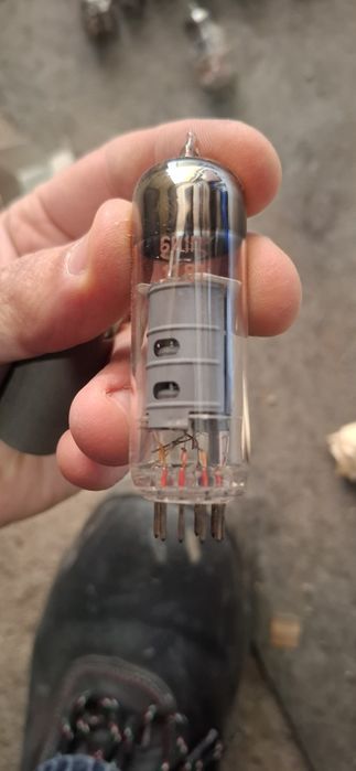 Вакумни радио електронни лампи