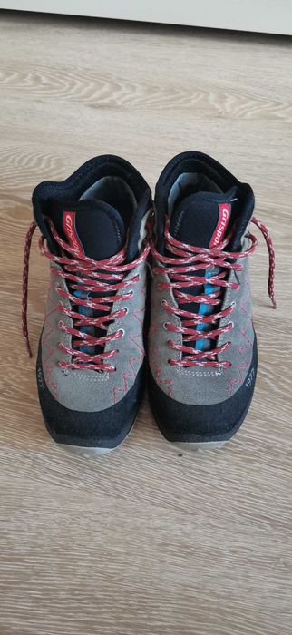 Туристически обувки Grisport, N 37