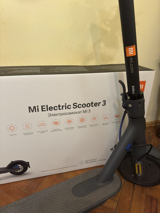 Trotinetă electrică Xiaomi Mi Electric Scooter 3