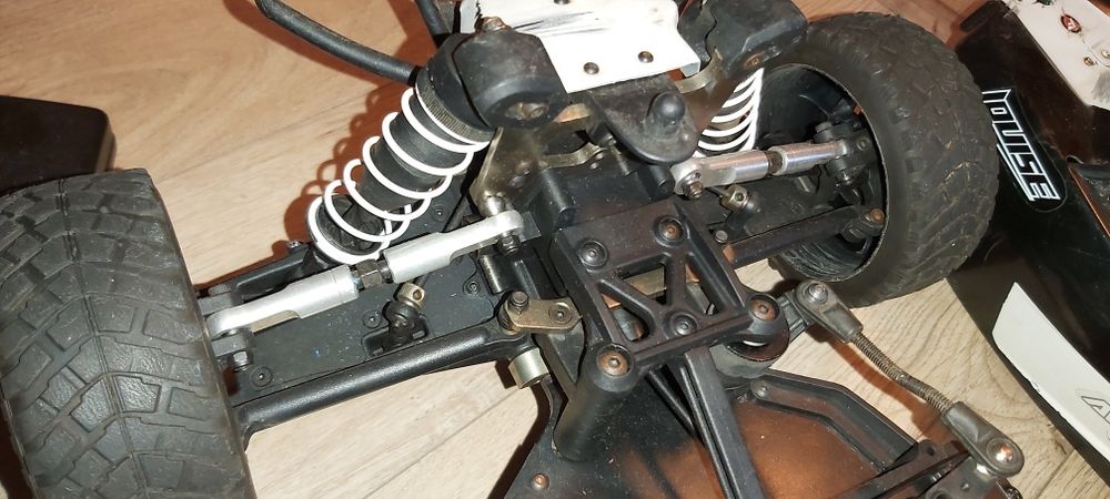 Automodel rc HPI RACING Desert Apache electric nu nitro sau benzină