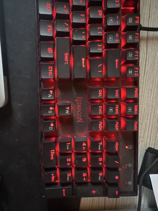 Unitate Pc Gaming + Monitor + accesorii