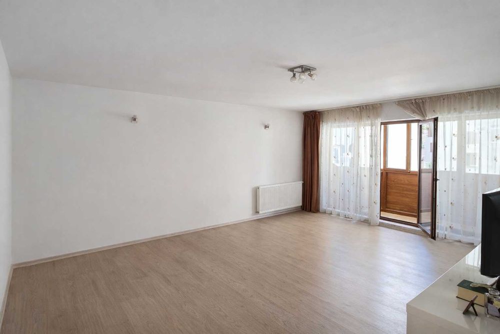 Garsonieră București 47 mp + 1 loc parcare , 69.500 euro, Etaj 1, 2012