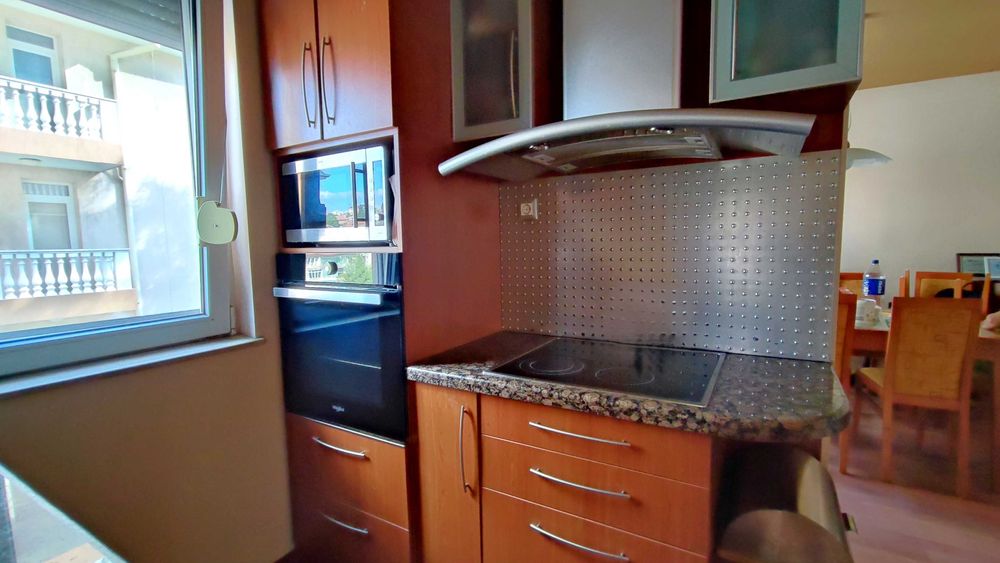 Многостаен апартамент на бул. "България", гр. Велико Търново