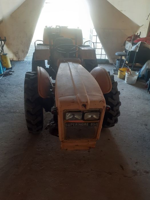 Vând Tractor carraro