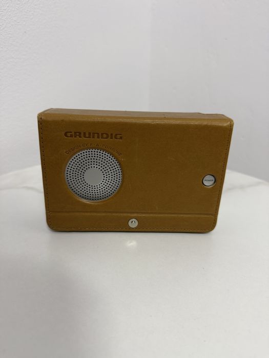 Radio Grundig Yacht Boy 200 Designed by F.A Porsche