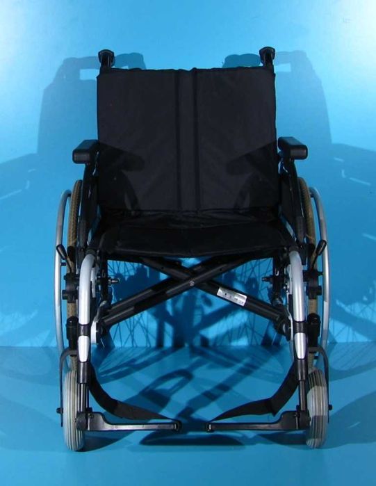 Scaun cu rotile din aluminiu Breezy - latime sezut 52 cm