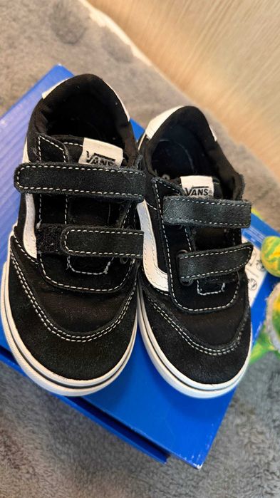 Детски гуменки VANS 26 маратонки момче черни