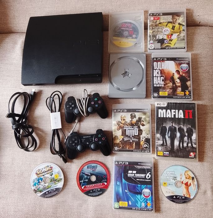 Play Station 3,10 дисков и 2 джостика