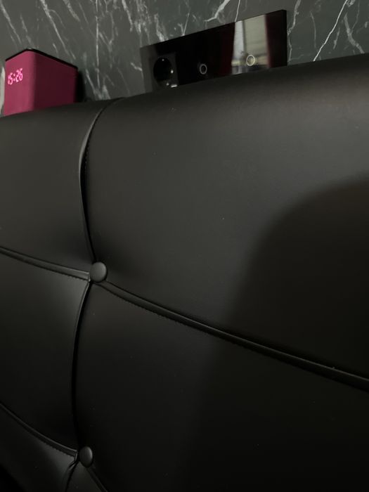 Продам диван ,в использовании 3 месяца