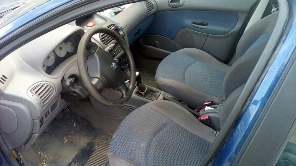 Пежо 206 Peugeot 206 1.1 бенз само на части