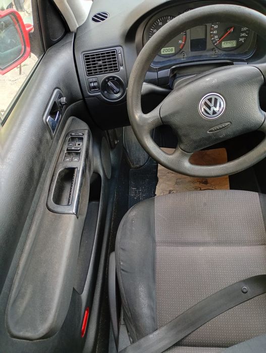 Vând golf 4 1.6 16v
